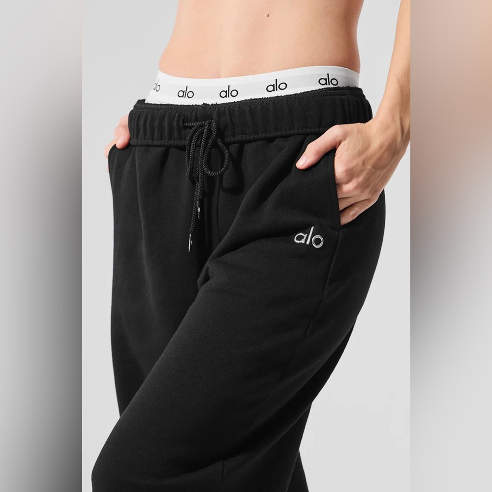 Alo Accolade Straight Leg Sweatpants